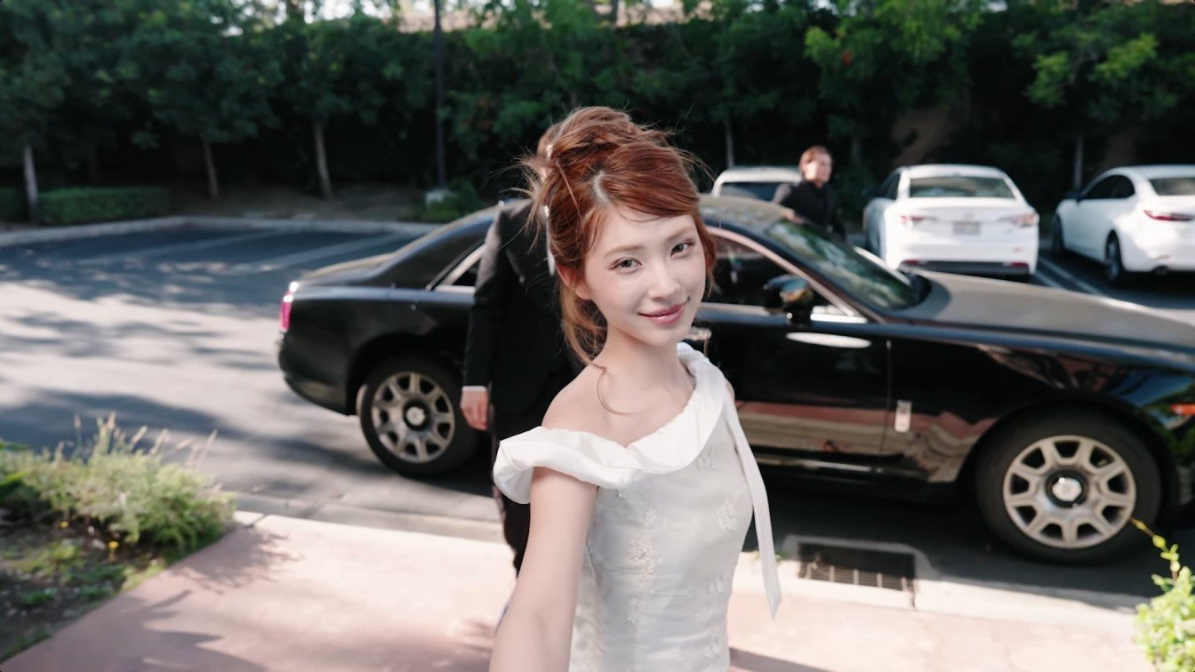 She Came to See Her Fiancé Enter your real name to reach the He Shuhan? scene.